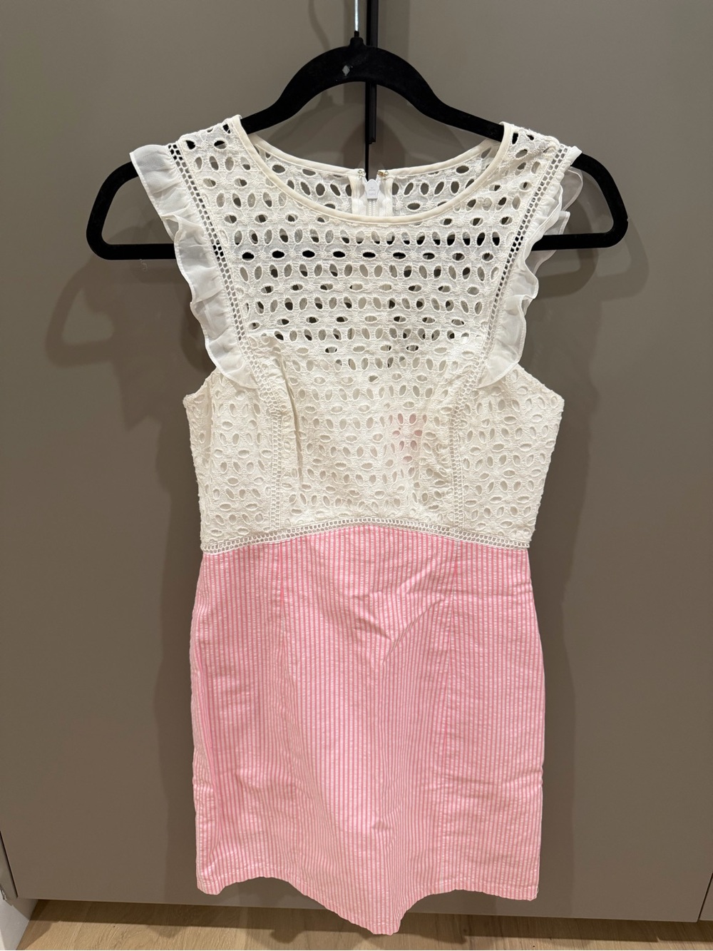 Lilly Pulitzer White Eyelet & Pink Seersucker Mini Dress 🩷🤍